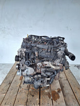 Laden Sie das Bild in den Galerie-Viewer, Motor Kia Sportage D4HA 2.0 CRDI 135PS 190TKm Diesel Engine Unkomplett