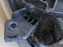 Load image into Gallery viewer, Frontscheinwerfer Mazda 3 Links Scheinwerfer Headlight SCH7029243133hj