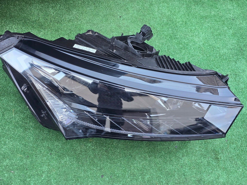 Frontscheinwerfer Skoda Enyaq 5LB941016H Rechts Scheinwerfer Headlight SCH3421894413qj