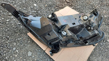 Laden Sie das Bild in den Galerie-Viewer, Frontscheinwerfer Honda Cr-V V Links Scheinwerfer Headlight SCH3087485647qj