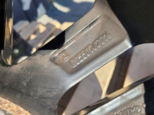 Laden Sie das Bild in den Galerie-Viewer, 1x Alufelge 16 Zoll 6.5&quot; 5x112 5TA601025P VW Touran Rim Wheel