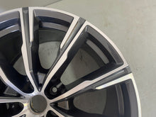 Laden Sie das Bild in den Galerie-Viewer, 1x Alufelge 20 Zoll 10.5&quot; 5x112 40ET 6880047 BMW X5 G05 G06 Rim Wheel