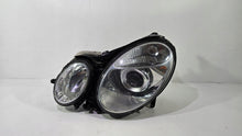 Laden Sie das Bild in den Galerie-Viewer, Frontscheinwerfer Mercedes-Benz W211 124465732 Links Scheinwerfer Headlight SCH6372782265hu