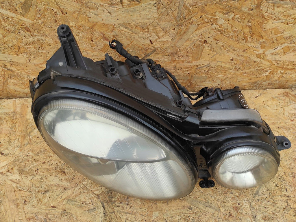 Frontscheinwerfer Mercedes-Benz W211 Xenon Rechts Scheinwerfer Headlight