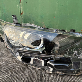 Frontscheinwerfer Toyota Auris 90070909 8111002K30 Rechts Scheinwerfer Headlight SCH3015425764zi