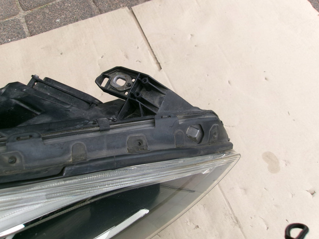 Frontscheinwerfer Mercedes-Benz W246 Rechts Scheinwerfer Headlight SCH2736883068bs