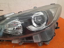Load image into Gallery viewer, Frontscheinwerfer Mazda III 21148-20-E426 Links Scheinwerfer Headlight SCH6917322213mv