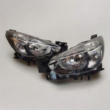 Laden Sie das Bild in den Galerie-Viewer, Frontscheinwerfer Mazda 2 LED Ein Satz Scheinwerfer Headlight