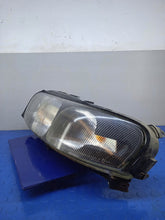 Load image into Gallery viewer, Frontscheinwerfer Volvo V70 I 89004536 Links Scheinwerfer Headlight