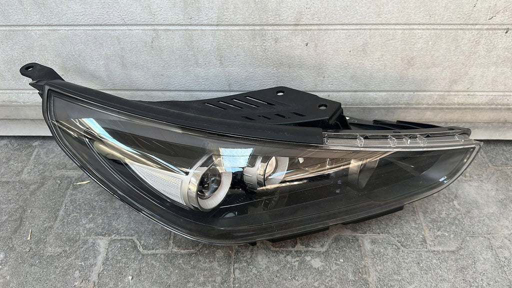 Frontscheinwerfer Hyundai I30 92102-G4120 Rechts Scheinwerfer Headlight