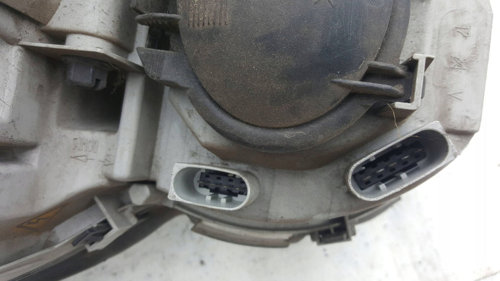 Frontscheinwerfer Mercedes-Benz W203 0301166276 Xenon Rechts Headlight SCH2546809157dg