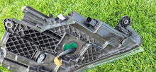 Laden Sie das Bild in den Galerie-Viewer, Frontscheinwerfer Skoda Superb III 3V1941015B Xenon Rechts oder Links