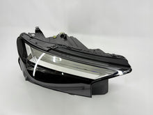 Laden Sie das Bild in den Galerie-Viewer, Frontscheinwerfer Audi Q4 89A941034 Rechts Scheinwerfer Headlight SCH7052509094iu