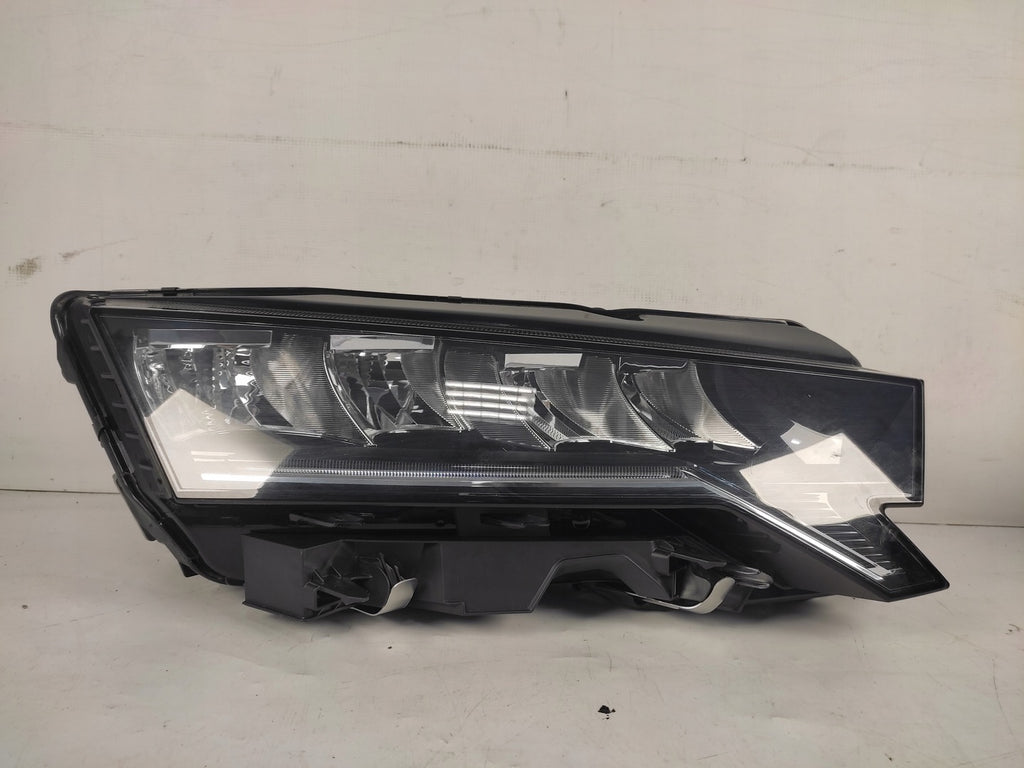 Frontscheinwerfer Skoda Octavia IV 5E4941010 Rechts Scheinwerfer Headlight SCH4810228308ze