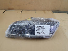 Laden Sie das Bild in den Galerie-Viewer, Frontscheinwerfer Skoda Octavia III 5E1941015D Full LED Links Headlight SCH9984579842hw