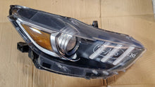 Laden Sie das Bild in den Galerie-Viewer, Frontscheinwerfer Ford FR3B-13005-B Xenon Rechts Scheinwerfer Headlight SCH3943019701kz