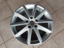 Laden Sie das Bild in den Galerie-Viewer, 1x Alufelge 17 Zoll 7.5" 5x114.3 50ET Glanz Silber Mazda Cx5 Cx3 Rim Wheel FEL3580500065yq