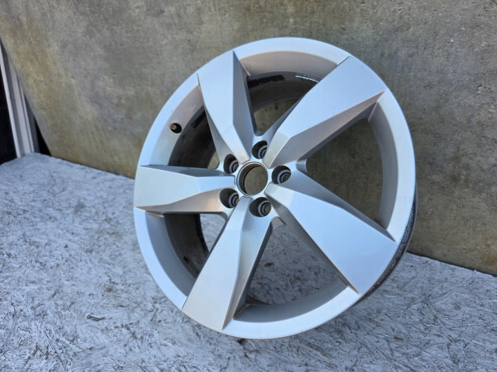 1x Alufelge 17 Zoll 6.5" 5x100 2GM601025A VW T Cross Rim Wheel FEL4201831522qm
