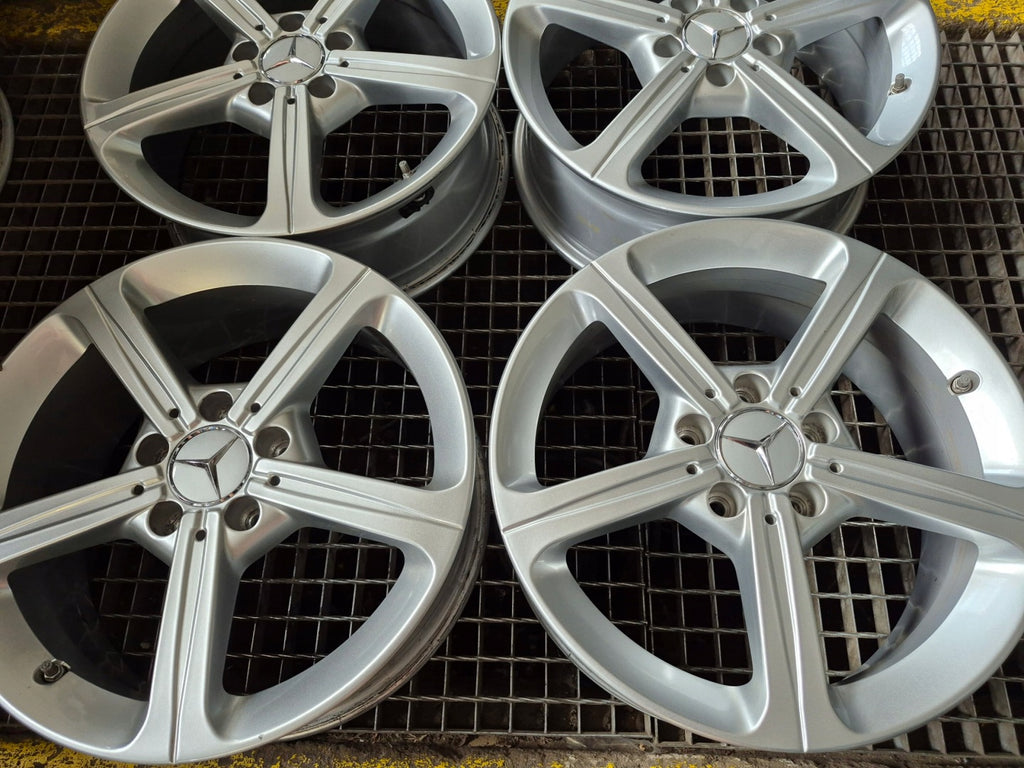 4x Alufelge 17 Zoll 6.5" 5x112 44ET Glanz Silber A1774011200 Mercedes-Benz Cla FEL2266053302rg