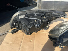 Laden Sie das Bild in den Galerie-Viewer, Frontscheinwerfer Volvo V60 31299994 31299995 Ein Satz Scheinwerfer Headlight SCH9115122338lp