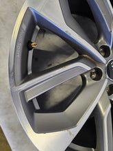Laden Sie das Bild in den Galerie-Viewer, 1x Alufelge 19 Zoll 8.0&quot; 5x112 45ET 81A601025AC Audi Q2 Rim Wheel
