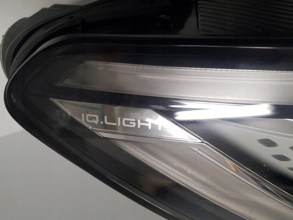 Frontscheinwerfer VW 10B941036B LED Rechts Scheinwerfer Headlight SCH3202136042gn