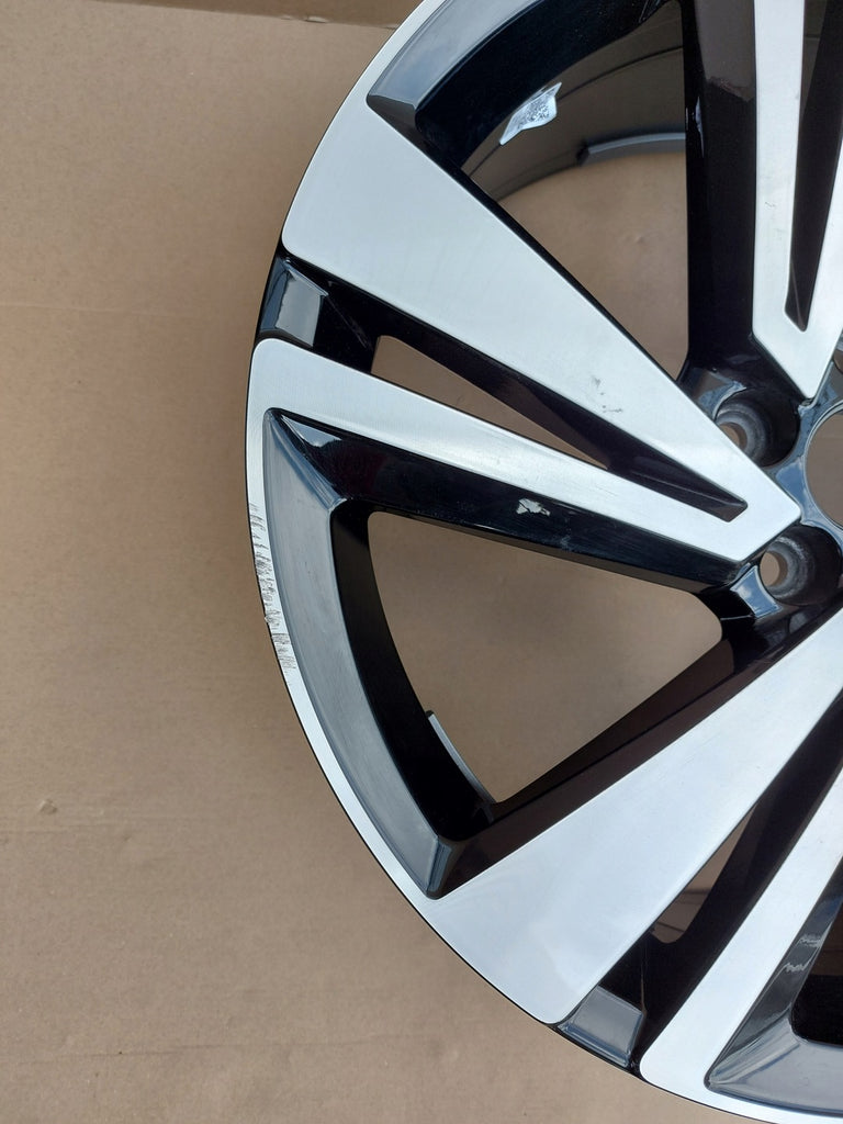 1x Alufelge 18 Zoll 7.0" 5x112 39ET 2GM601025H VW T-Cross Rim Wheel