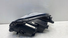 Laden Sie das Bild in den Galerie-Viewer, Frontscheinwerfer Mercedes-Benz Slk A1728206761 Rechts Scheinwerfer Headlight SCH3004232079yl