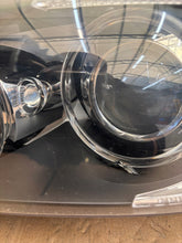 Load image into Gallery viewer, Frontscheinwerfer BMW E91 E90 6942743 Bi-Xenon Links Scheinwerfer Headlight