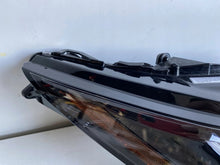 Laden Sie das Bild in den Galerie-Viewer, Frontscheinwerfer Toyota Venza Rechts Scheinwerfer Headlight SCH2684672515kp
