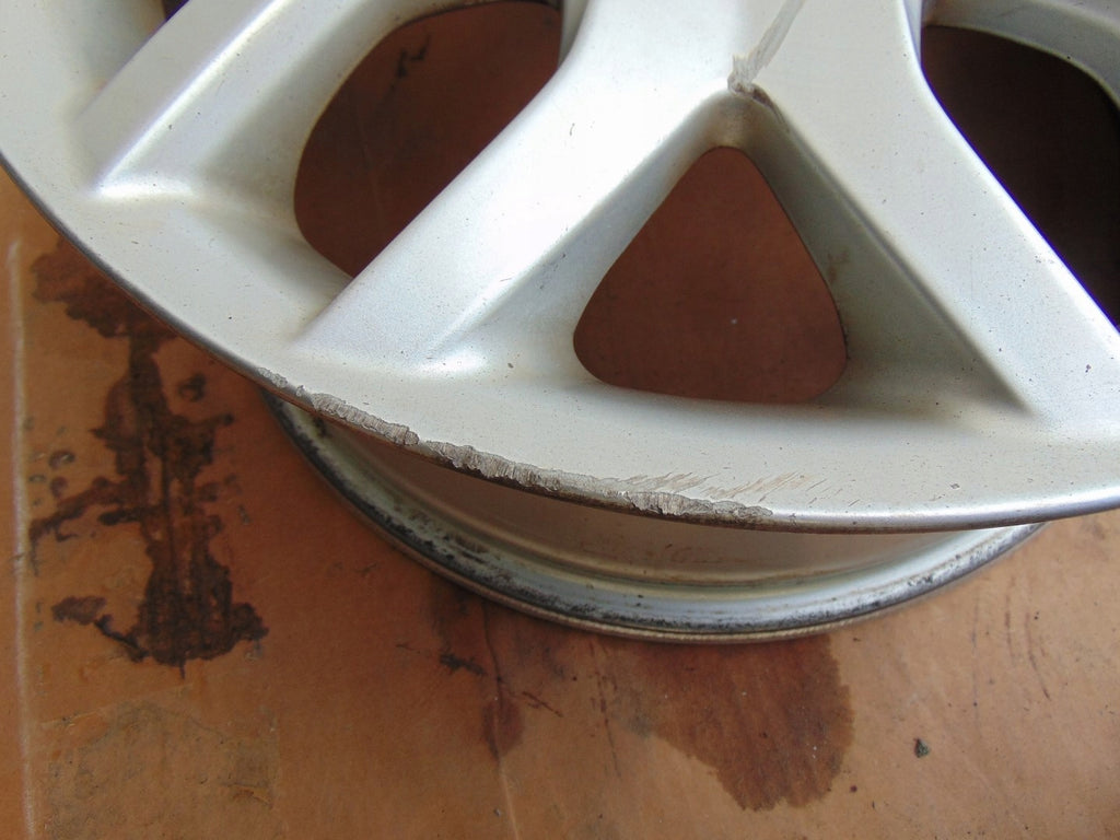 1x Alufelge 16 Zoll 6.5" 5x114.3 45ET Silber PZ474-E067D-Z Toyota Auris