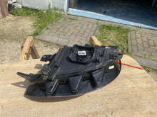 Laden Sie das Bild in den Galerie-Viewer, Frontscheinwerfer VW Id.3 10B941006A Rechts Scheinwerfer Headlight SCH3011784811aa