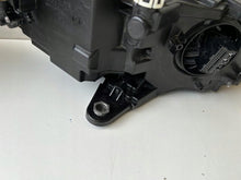 Load image into Gallery viewer, Frontscheinwerfer Skoda Superb III 3V1941015D 3V1941016D LED Rechts oder Links