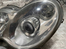 Laden Sie das Bild in den Galerie-Viewer, Frontscheinwerfer Mercedes-Benz W203 A2038203559 Xenon FALSE Headlight SCH5848248360oh