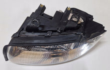 Laden Sie das Bild in den Galerie-Viewer, Frontscheinwerfer Audi A4 B6 8E0941003S Xenon Links Scheinwerfer Headlight