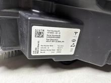 Laden Sie das Bild in den Galerie-Viewer, Frontscheinwerfer Tesla 3 Y 1514953-00 Rechts Scheinwerfer Headlight