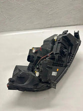 Laden Sie das Bild in den Galerie-Viewer, Frontscheinwerfer Jaguar 175PL22001 Links Scheinwerfer Headlight SCH9351010618kk