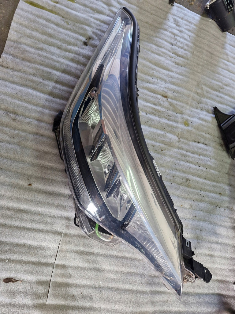 Frontscheinwerfer Toyota Chr 81110-F4180 81150-F4180 LED Rechts oder Links SCH4481315071yy