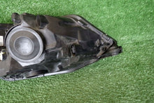 Load image into Gallery viewer, Frontscheinwerfer Skoda Fabia III 6V1941015B Ein Stück (Rechts oder Links)