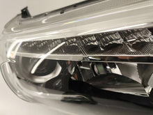 Laden Sie das Bild in den Galerie-Viewer, Frontscheinwerfer Toyota Hilux VIII 99226-81017 81110-0K792 LED Rechts Headlight SCH5945050349fu