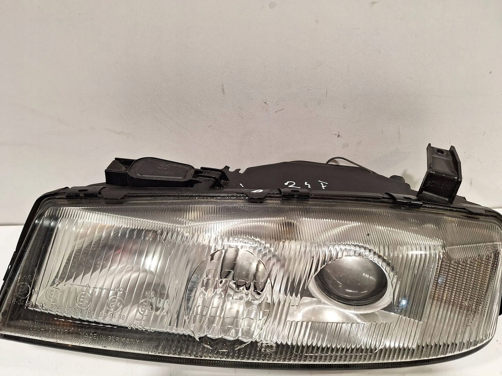 Frontscheinwerfer Opel Calibra AVN9530 LED Links Scheinwerfer Headlight