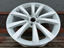 Load image into Gallery viewer, 1x Alufelge 19 Zoll 8.0" 5x112 48ET Glanz Weiß 5C0601025N VW New Beetle FEL3143953109cs