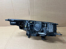 Laden Sie das Bild in den Galerie-Viewer, Frontscheinwerfer Ford Kuga GV41-13D155-AG Xenon Links Scheinwerfer Headlight SCH2214947635aa
