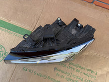 Laden Sie das Bild in den Galerie-Viewer, Frontscheinwerfer Audi Q2 81A941035 LED Links Scheinwerfer Headlight