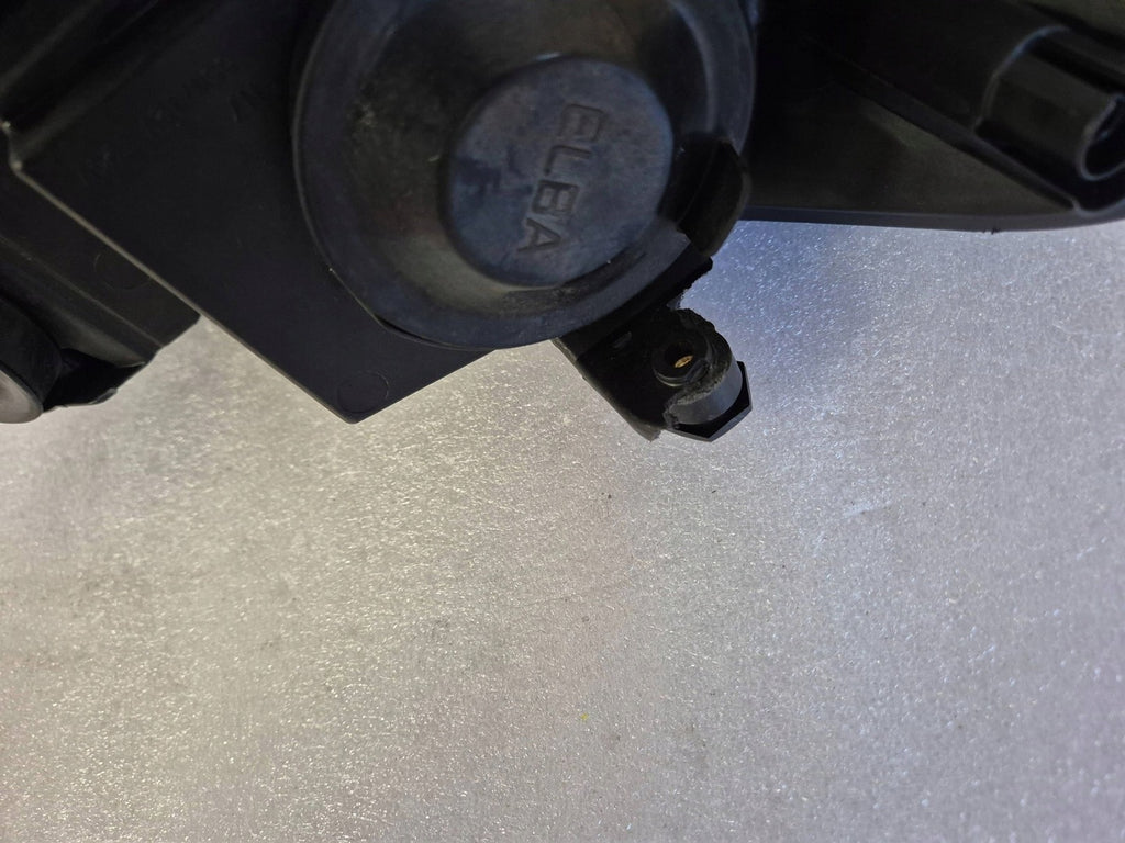 Frontscheinwerfer VW Caddy 2K8941005 Ein Stück (Rechts oder Links) Headlight SCH6047076643rr