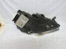 Laden Sie das Bild in den Galerie-Viewer, Frontscheinwerfer VW Passat 3C0941751D Xenon Links Scheinwerfer Headlight