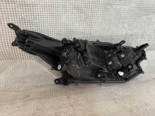 Laden Sie das Bild in den Galerie-Viewer, Frontscheinwerfer Toyota 4 Yaris 81170-K0060 LED Links Scheinwerfer Headlight SCH5773578754jz