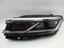 Laden Sie das Bild in den Galerie-Viewer, Frontscheinwerfer VW Touareg 761941081 Ein Stück (Rechts oder Links) Headlight