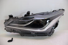 Load image into Gallery viewer, Frontscheinwerfer Toyota Corolla 81150-02T51 Links Scheinwerfer Headlight SCH9892463822sb