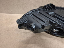 Load image into Gallery viewer, Frontscheinwerfer Audi A4 B9 LED Links Scheinwerfer Headlight
